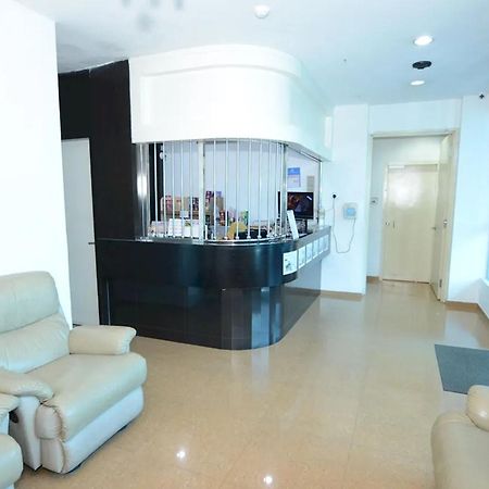 Hotel Alam Indi Johor Bahru Bagian luar foto