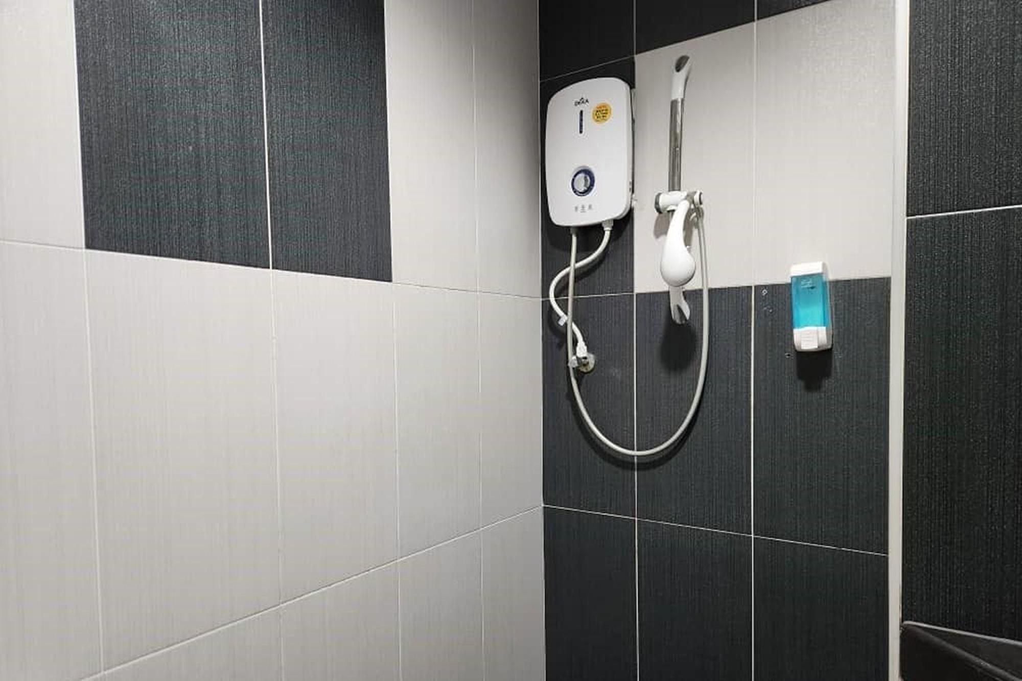 Hotel Alam Indi Johor Bahru Bagian luar foto