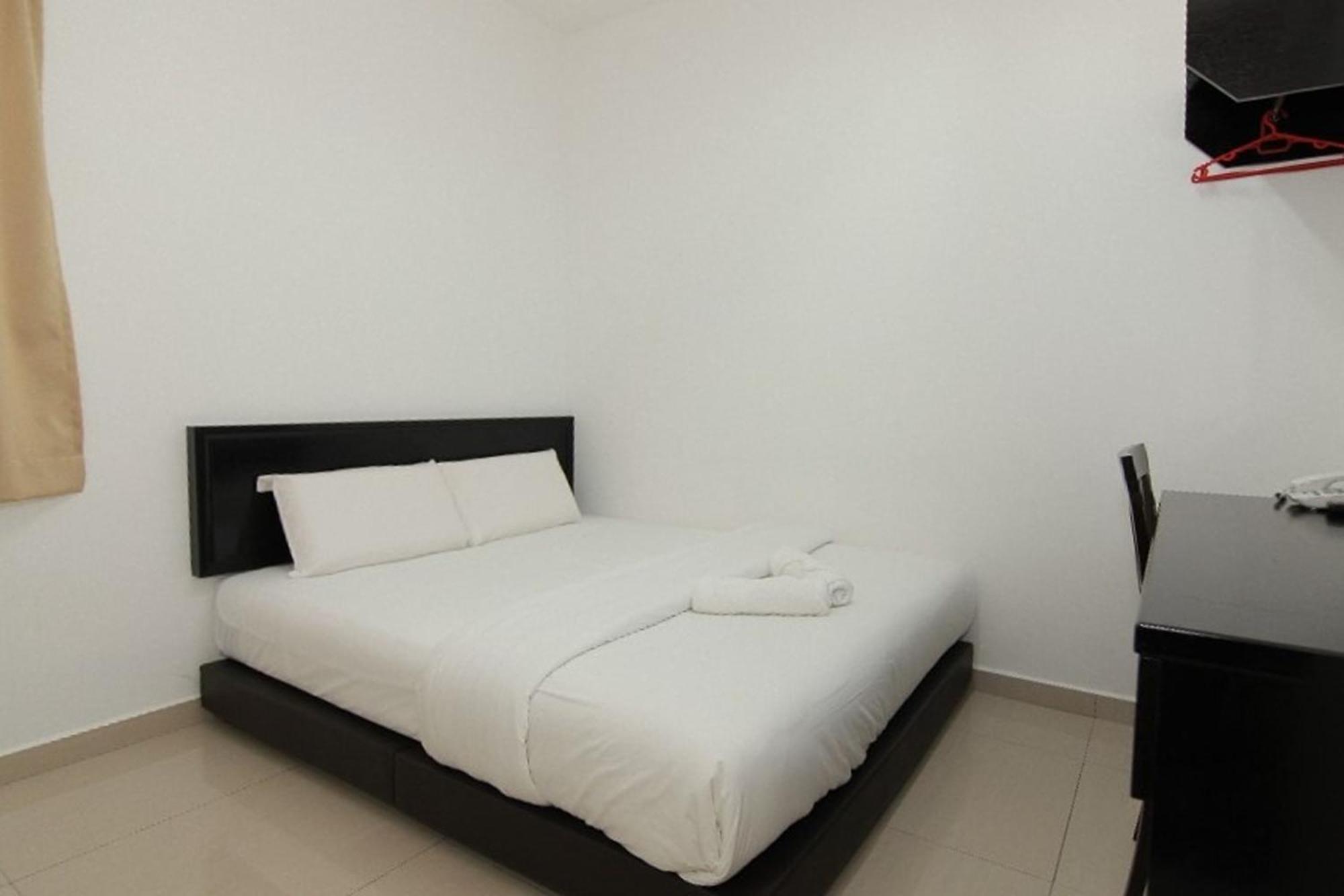 Hotel Alam Indi Johor Bahru Bagian luar foto